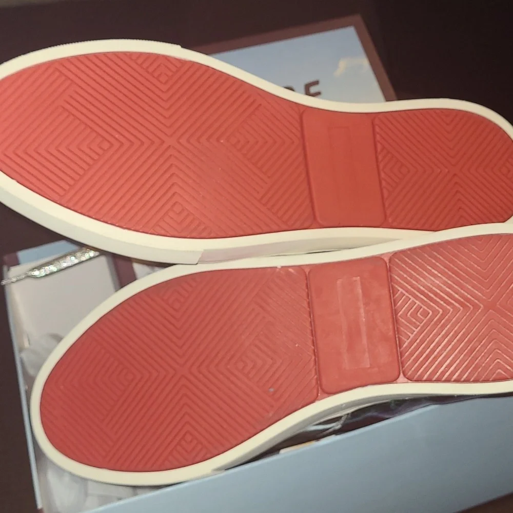 New Encore by Fiesso sneakers size 8, 10 and 11 - Picture 8 of 8